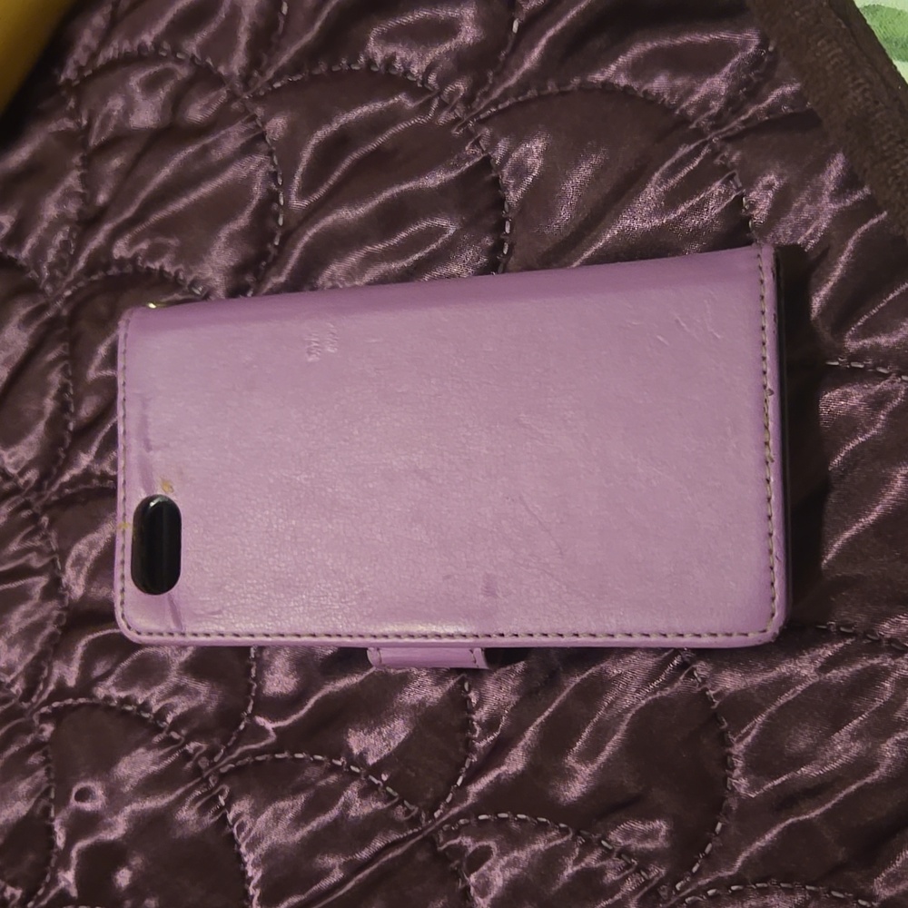 Phone case - Picture 2 of 4